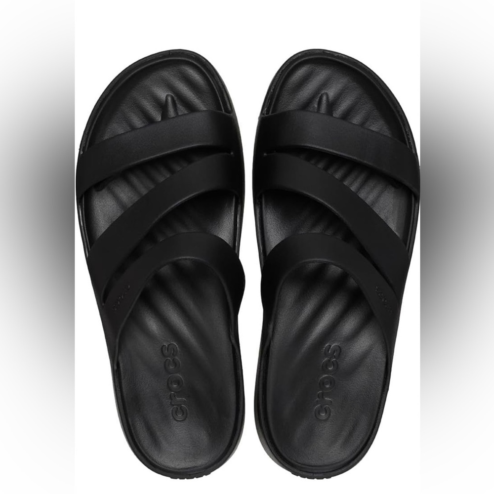 Getaway strappy crocs